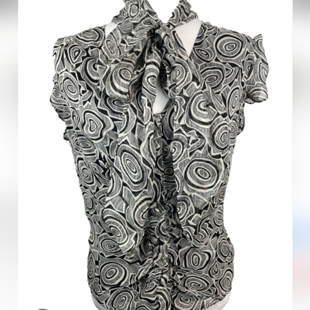 Diane Von Furstenberg Black and White Patterned Blouse